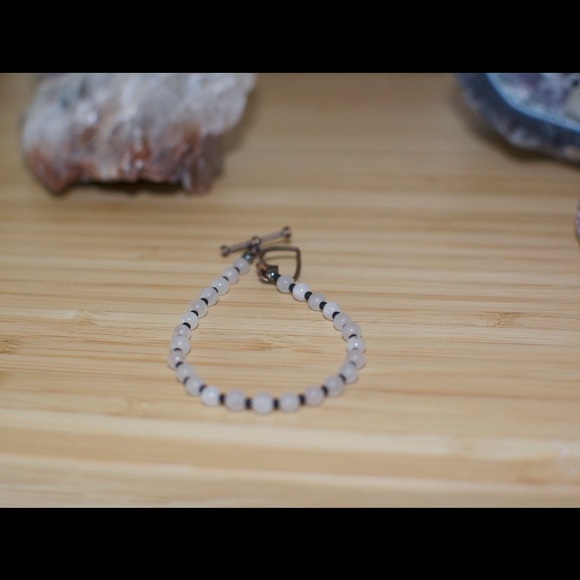 Minimalist Bracelet - Picture 4 of 4